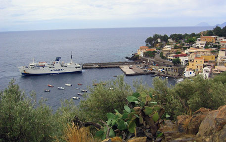Nautica Service Rinella noleggia imbarcazioni attrezzate